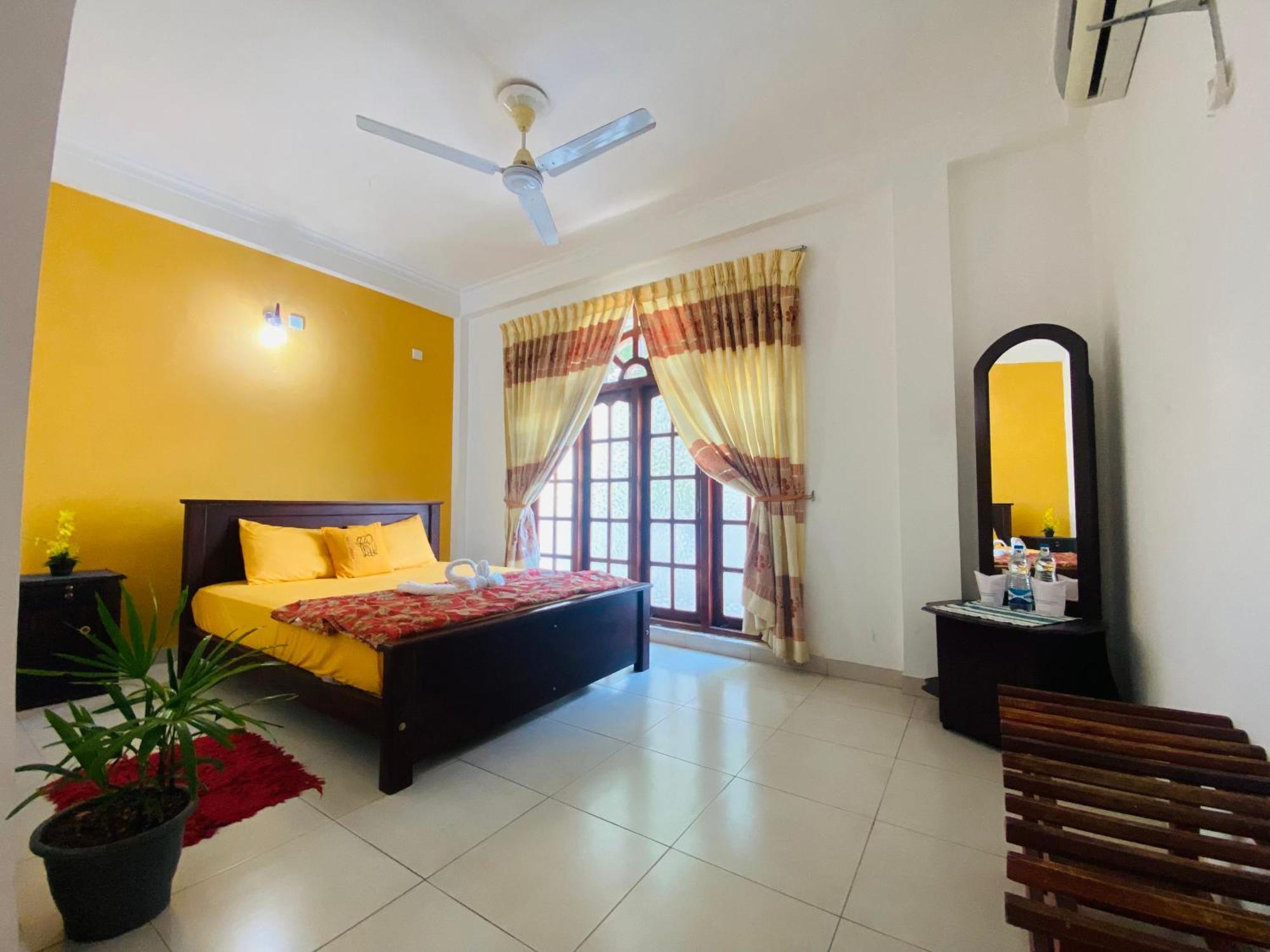 New Nethmi Villa Kandy Eksteriør bilde
